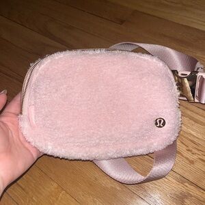 Lululemon Athletica Blush Fleece Belt Bag